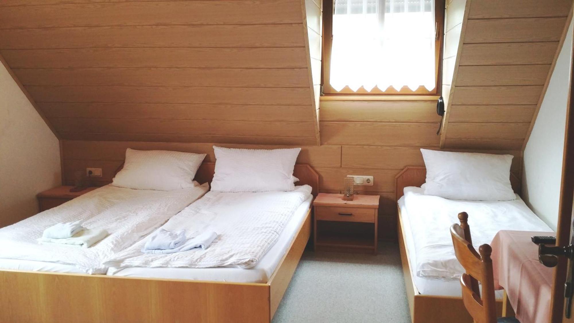 Landgasthof Zum Hirschen Hafenlohr Room photo