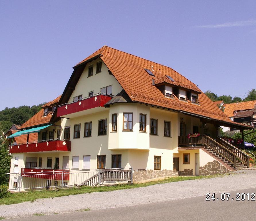 Landgasthof Zum Hirschen Hafenlohr Exterior photo